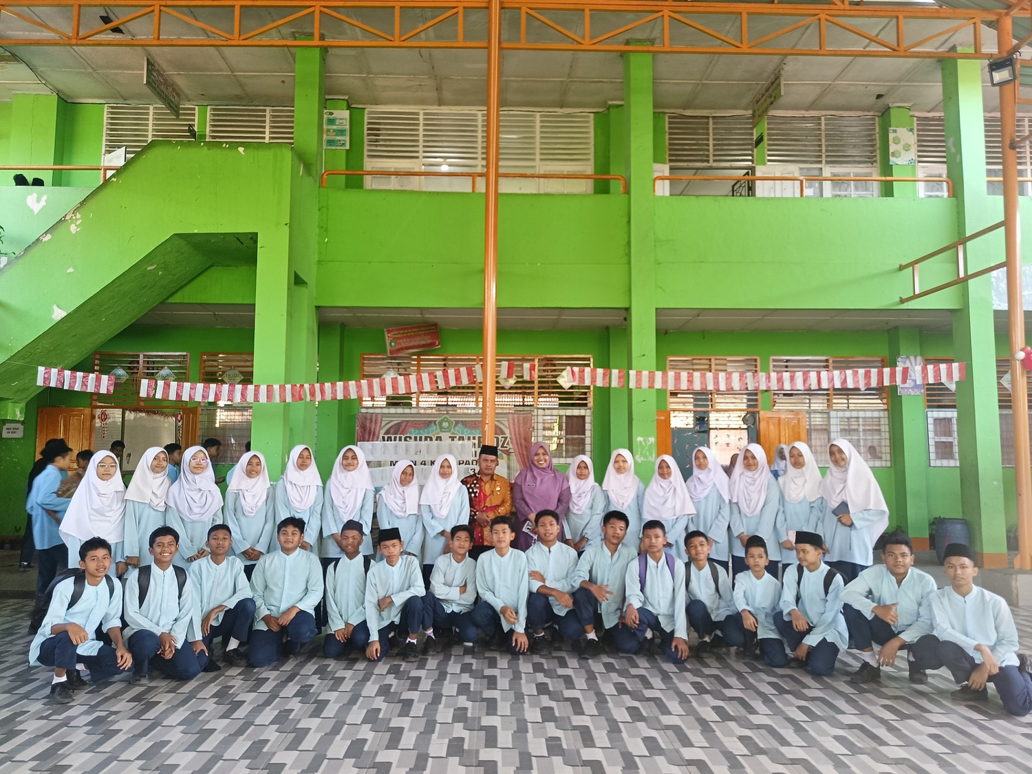 b93fe2ab-dd1c-4307-bd73-40a27255d11f.jpg