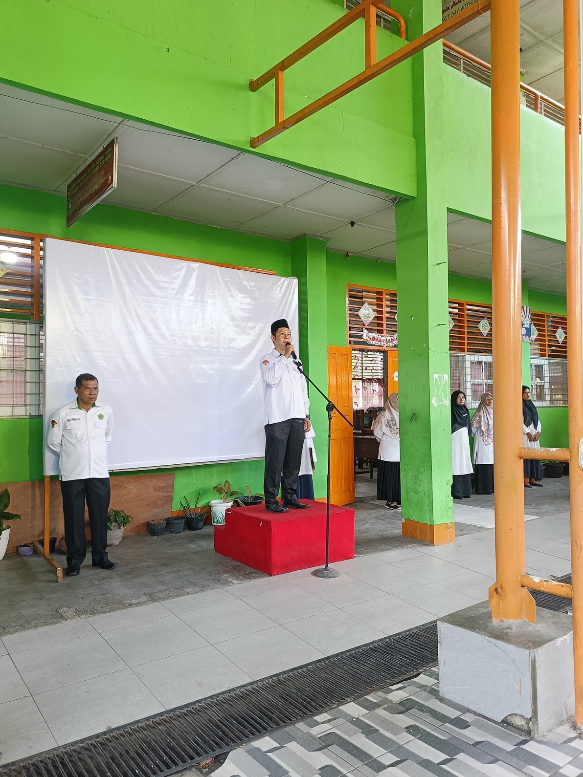 e9a5a8f1-f8d4-4a37-930a-c7cae22fe450.jpg